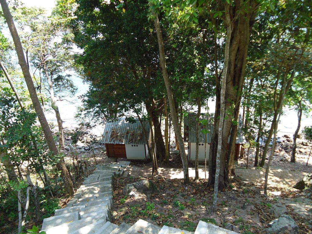 Treetop Guesthouse And Bungalows Sabang  Kültér fotó