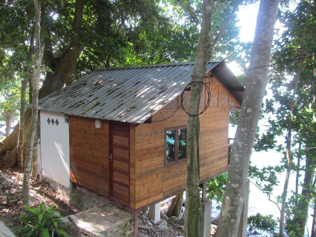 Treetop Guesthouse And Bungalows Sabang  Kültér fotó